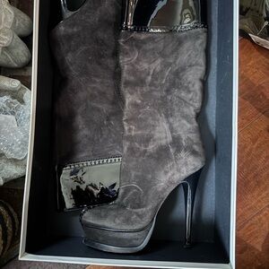 Yves Saint Laurent women boots Authentic